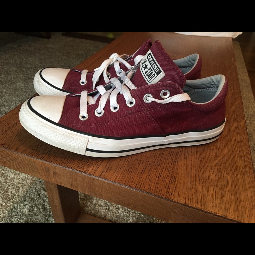 Maroon converse